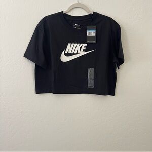 Nike Black Loose Fit  Cropped Top T-Shirt